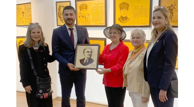 ATATÜRK YOLUNDA CUMHURİYET KADINLARI 