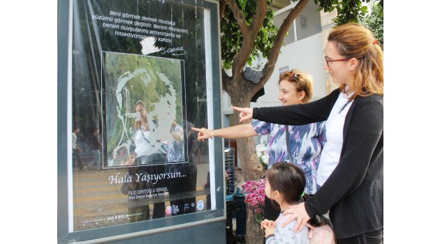 AYNAYA BAKINCA ATATÜRK İLE GÖZ GÖZE GELDİLER