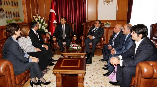 Azerbaycan Kardeşlik ve İşbirliği Derneğinden Vali Toprak’a Ziyaret