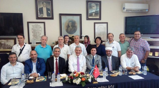 BATÜDER Dr. Sadık Ahmet'i anma törenine katıldı