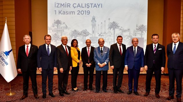 Büyükşehir Belediye Başkanları zirvesi İzmir’de başladı