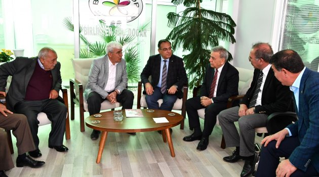 Çiçek üreticisine yeni hedef gösterdi