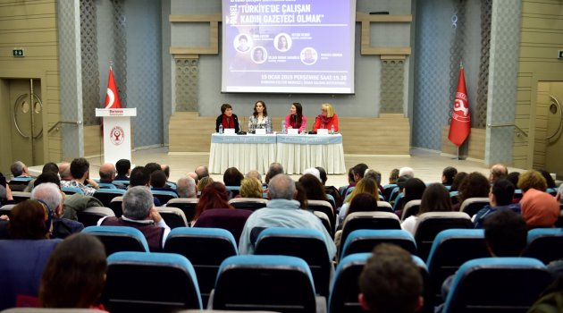 Deneyimli kadın gazeteciler Bornova’da vatandaşlarla buluştu