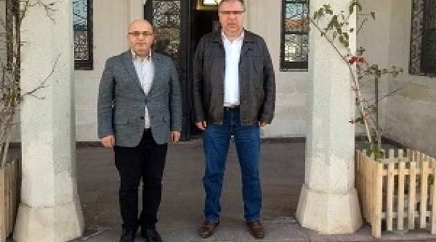 Foça kaymakamı Mehmet Türköz İlçe Milli Eğitim Müdürlüğünde açılacak okullar için toplantı yaptı