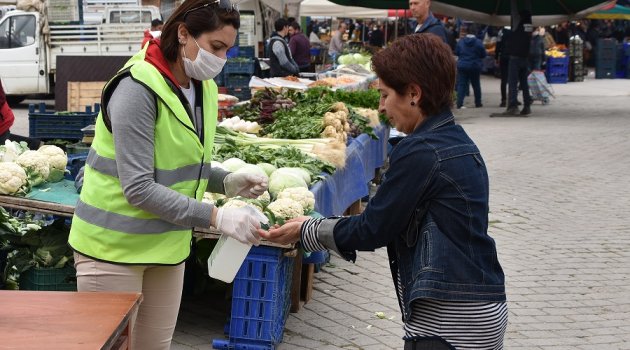 FOÇA SALI PAZARINDA KORONAVİRÜS ÖNLEMLERİ