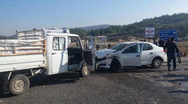 Foça'da Kaza 7 Yaralı