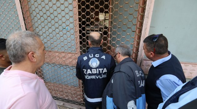 Gündüz saklanan “mikrop imalathanesine” gece baskını 