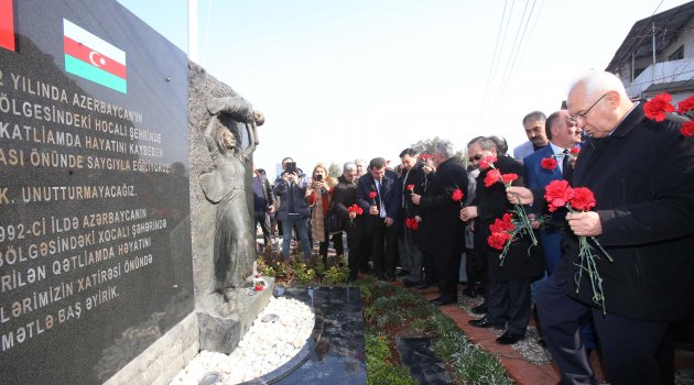 Hocalı katliamı kurbanları Karabağlar’da anıldı