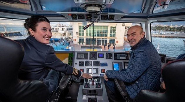 İzmir trafiğinde deniz ferahlığı 