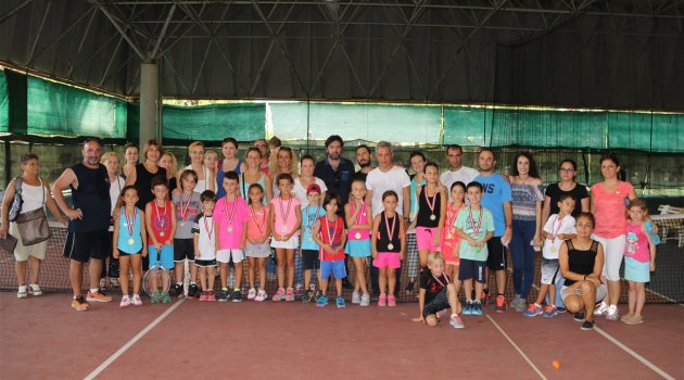 Kültürpark Tenis Kulübü yazın da aktif