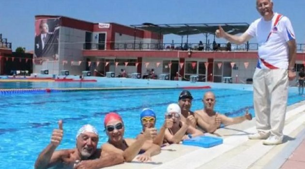 Türk yüzme sporunun değerli ismi; Üstün Hoca vefat etti